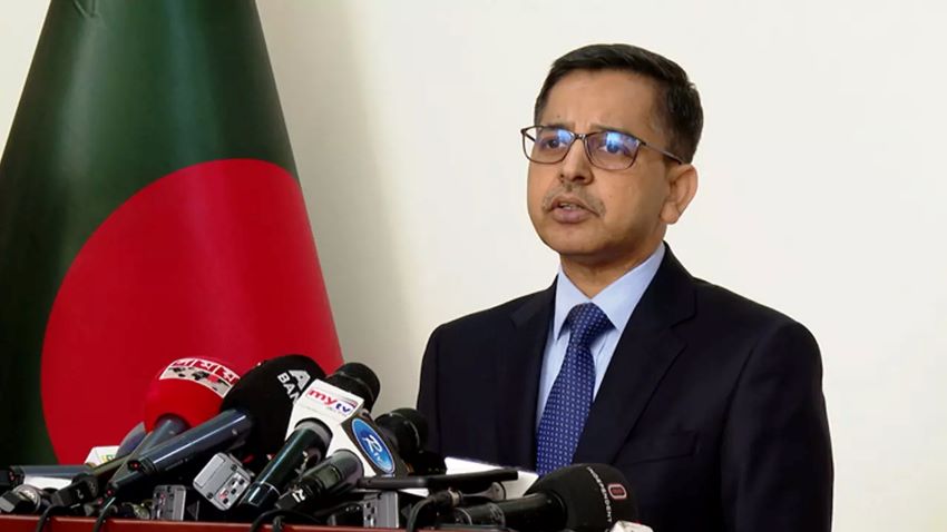 বাংলাদেশের সাথে বন্ধুত্বপূর্ণ সম্পর্ক বজায় রাখব: তলবের পর ভারতীয় হাইকমিশনার